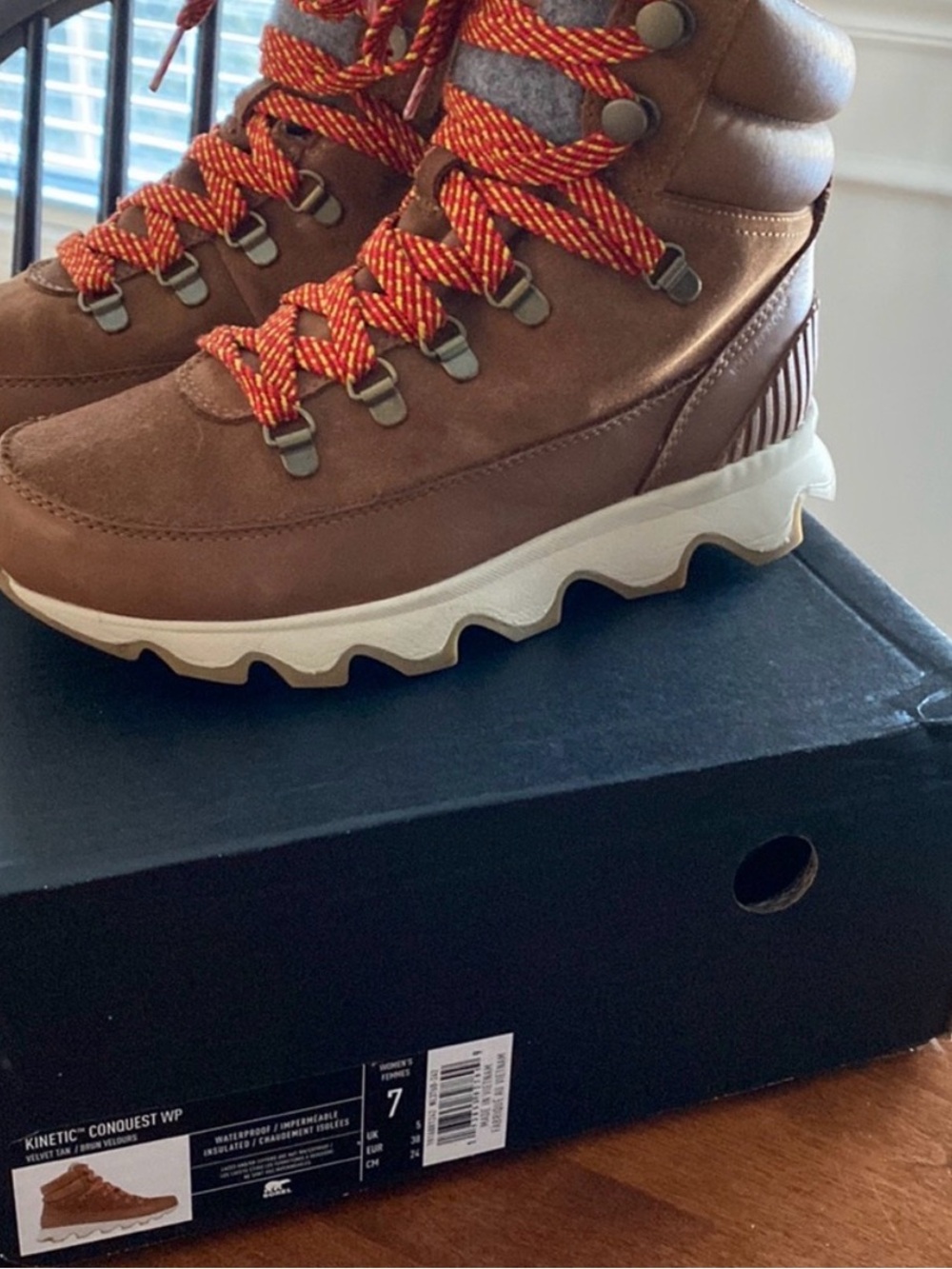 Sorel Brown Hiking Boots  Lace up water resistant